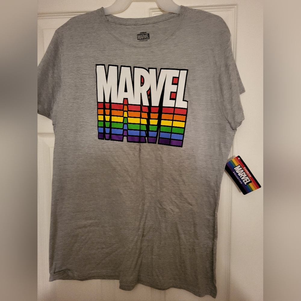 Marvel T Shirt Size XXL New With Tags Rainbow Collection